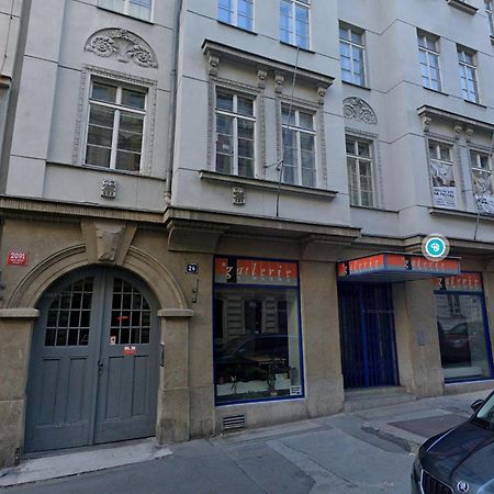 Labyrinth Apartments By Ruterra Prague Exterior photo